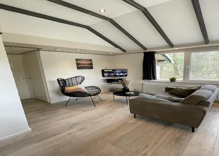 Romantic Forest Retreat With Sauna *