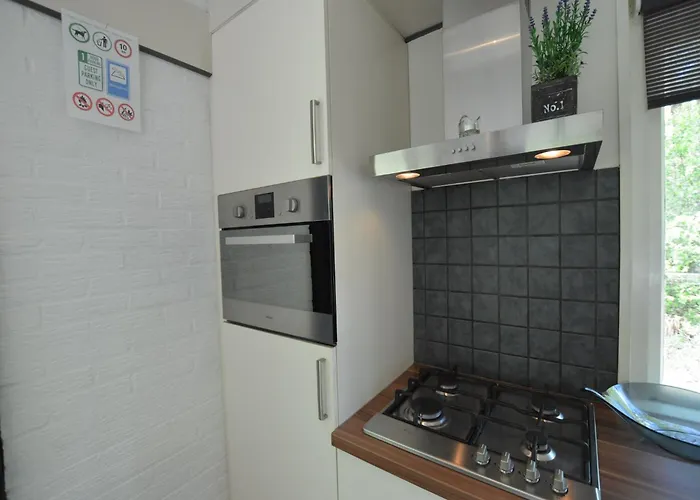 Romantic Forest Retreat With Sauna