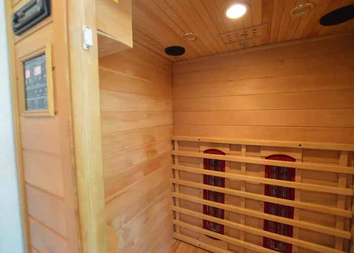 Romantic Forest Retreat With Sauna Holiday home Stramproy