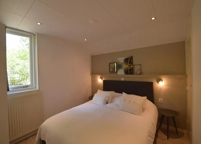 Romantic Forest Retreat With Sauna * Stramproy