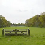 Romantic Forest Retreat With Sauna 度假居 Stramproy