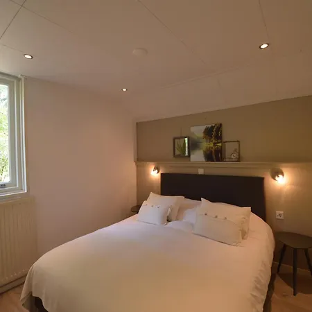 Romantic Forest Retreat With Sauna * Stramproy