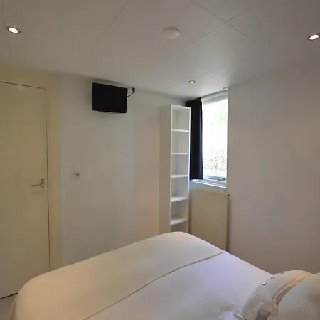 Romantic Forest Retreat With Sauna Stramproy